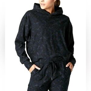 Athleta Farallon Printed Navy Blue Camo Sweatshirt Hoodie Size Medium